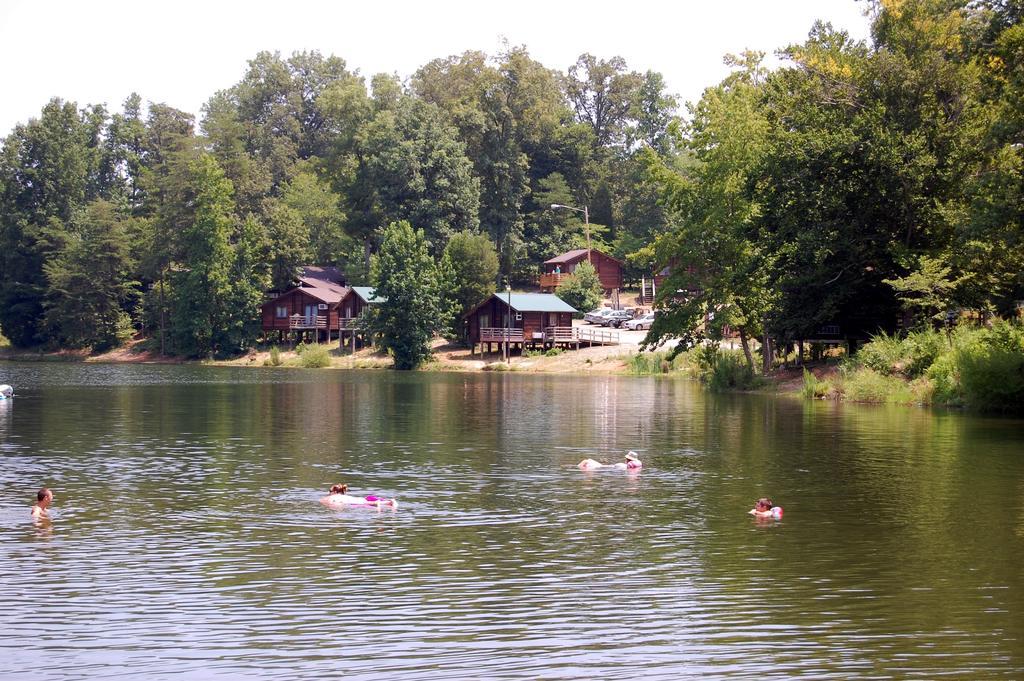 Forest Lake Camping Resort Lakefront Cabin 8 Advance Exterior foto